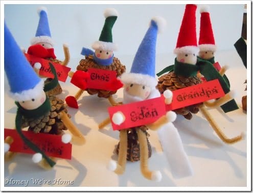 DIY {Christmas Pinecone Elves}