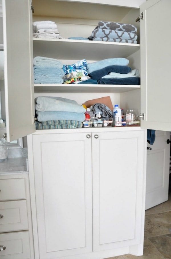 Quick Ideas For Bathroom Linen Closet / Medicine Cabinet Organizing &  Storage Solutions 