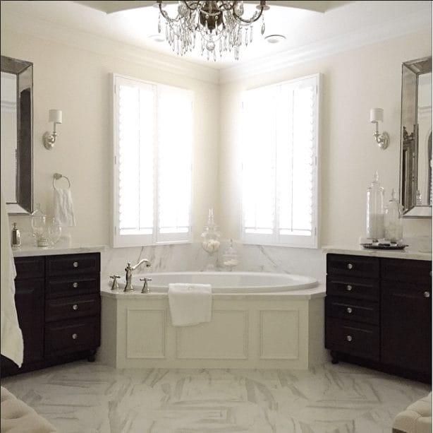 Gorgeous Real Life Bathrooms | @randigarrettdesign