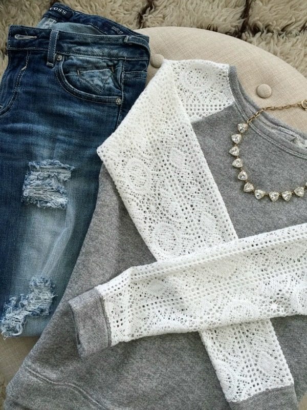 Summer Fashion - distressed jeans and lace sleeve top