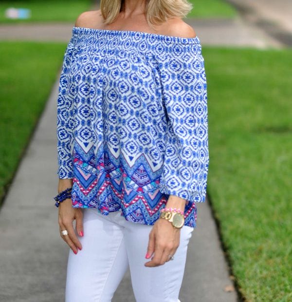 Off the shoulder top and white skinny jeans