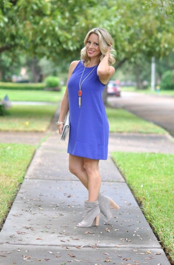 Fall fashion - love this racerback dress with peep toe booties and super cute Kendra Scott necklace