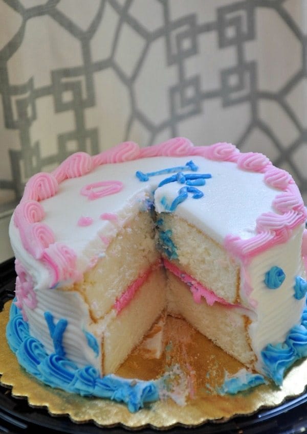 Gender Reveal - Gender revealed in the icing of the cake | Honey We're Home