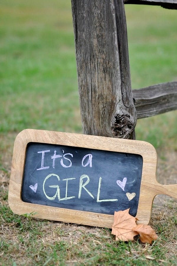 Gender Reveal - It's a Girl chalk sign | Honey We're Home 