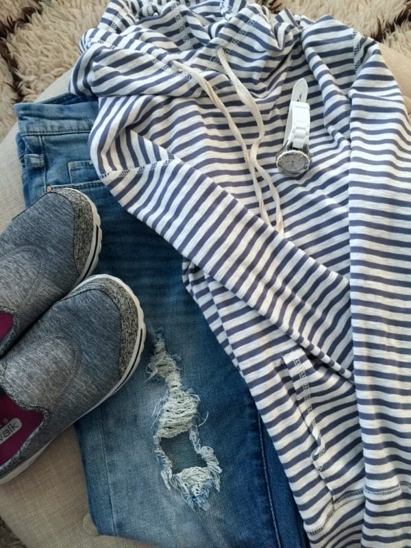 Weekend casual - Bobeau Striped Hoodie, distressed jeans and Skechers GoWalk sneakers