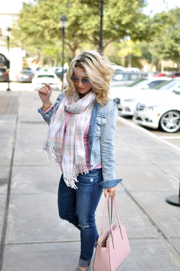 Fall/Winter fashion - distressed jeans, pink top, jean jacket  #dressingthebump #bumpstyle #maternitystyle