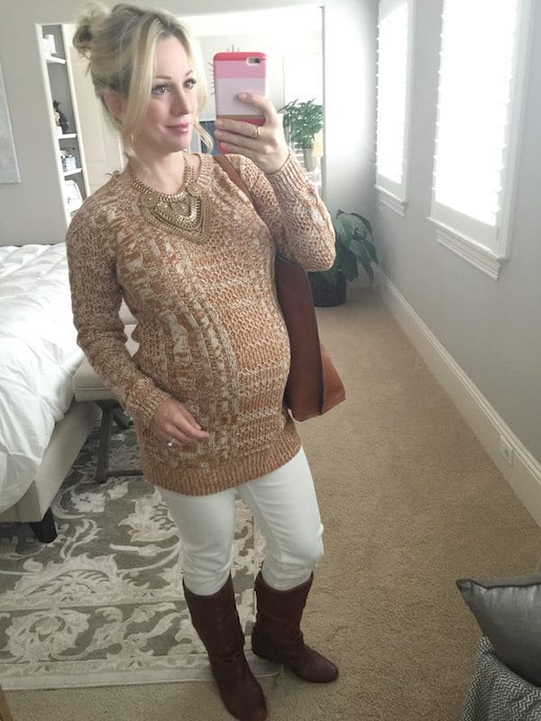 Fall outfit inspiration, tan and white #pregnancystyle #dressingthebump 