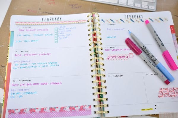 Pretty desktop organization/styling and planners to keep you organized | Honey We're Home