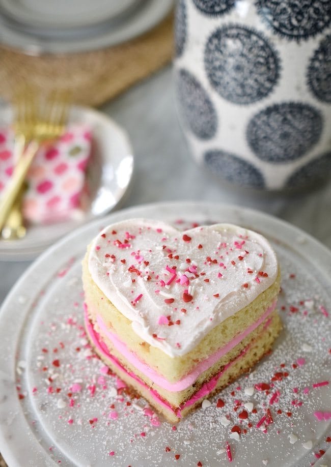 Ombre Valentine’s Day Heart Cake & Easy Cake Pops