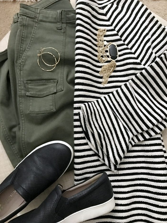 15 Fall Cute & Comfy Fall Outfits- cargo pants and striped bell sleeve sweater with slip on sneakers #fallfashion #falloutfit