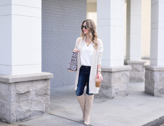 Casual Outfit Inspiration - dark wash jeans with white tee, cardigan and boots