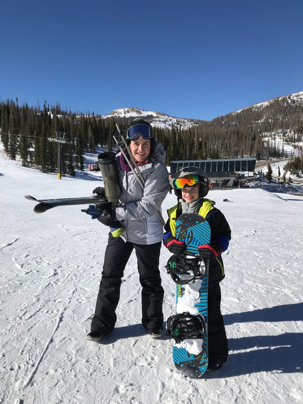 Family ski trip with toddler - snowboarding 