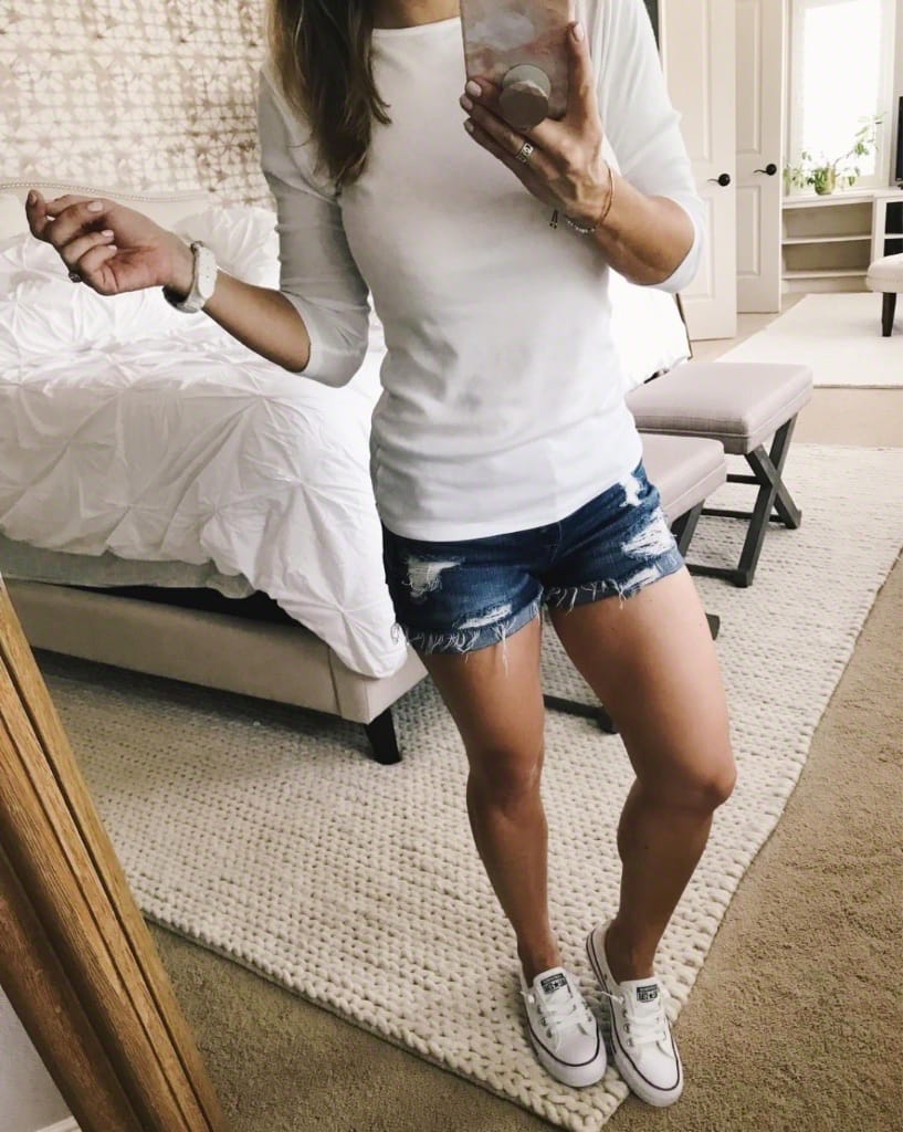 Spring-Summer Outfit - distressed jean shorts converse sneakers #jeanshorts #ootd #converse #outfitinspo