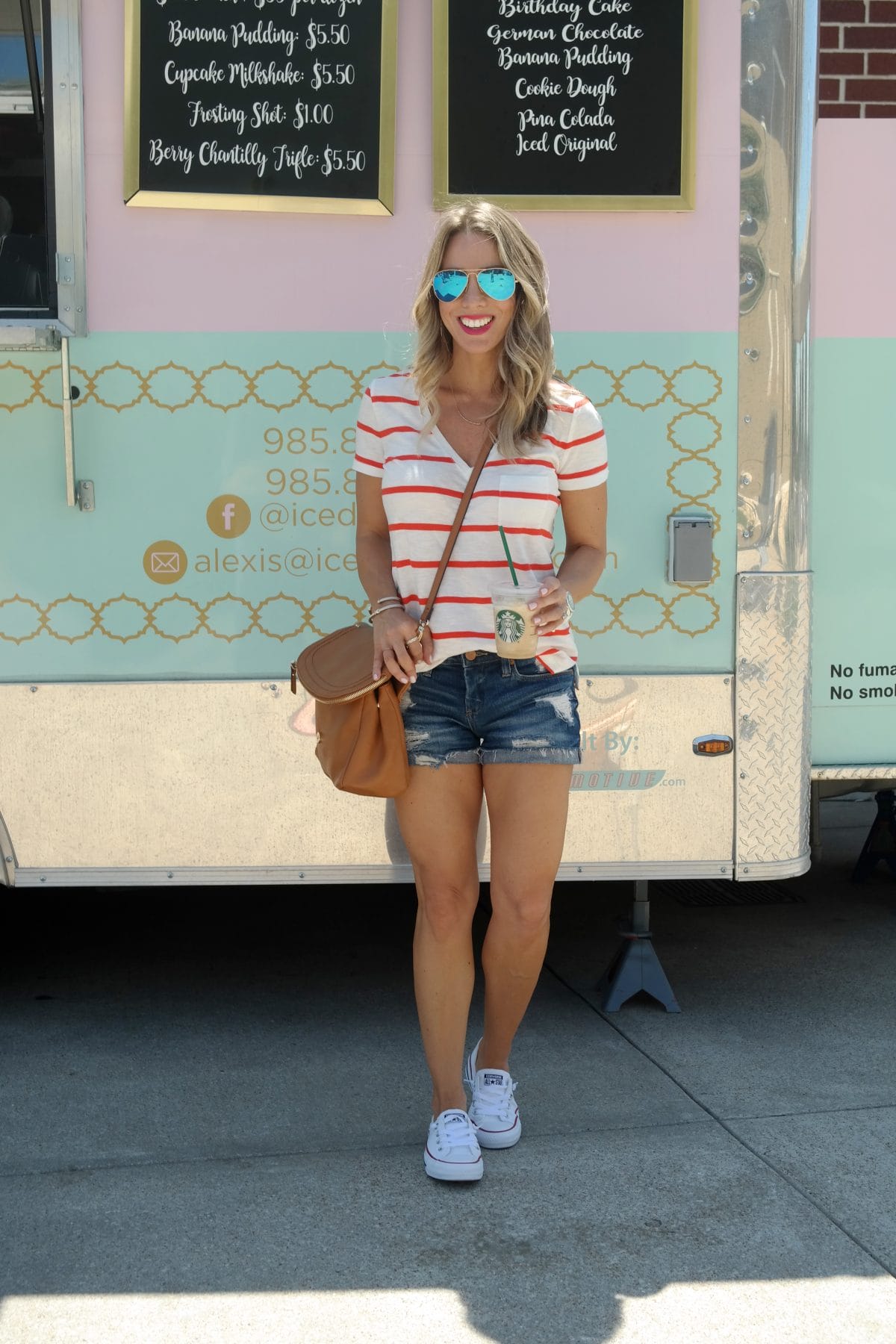 Spring outfit - Striped v-neck t shirt and jean shorts