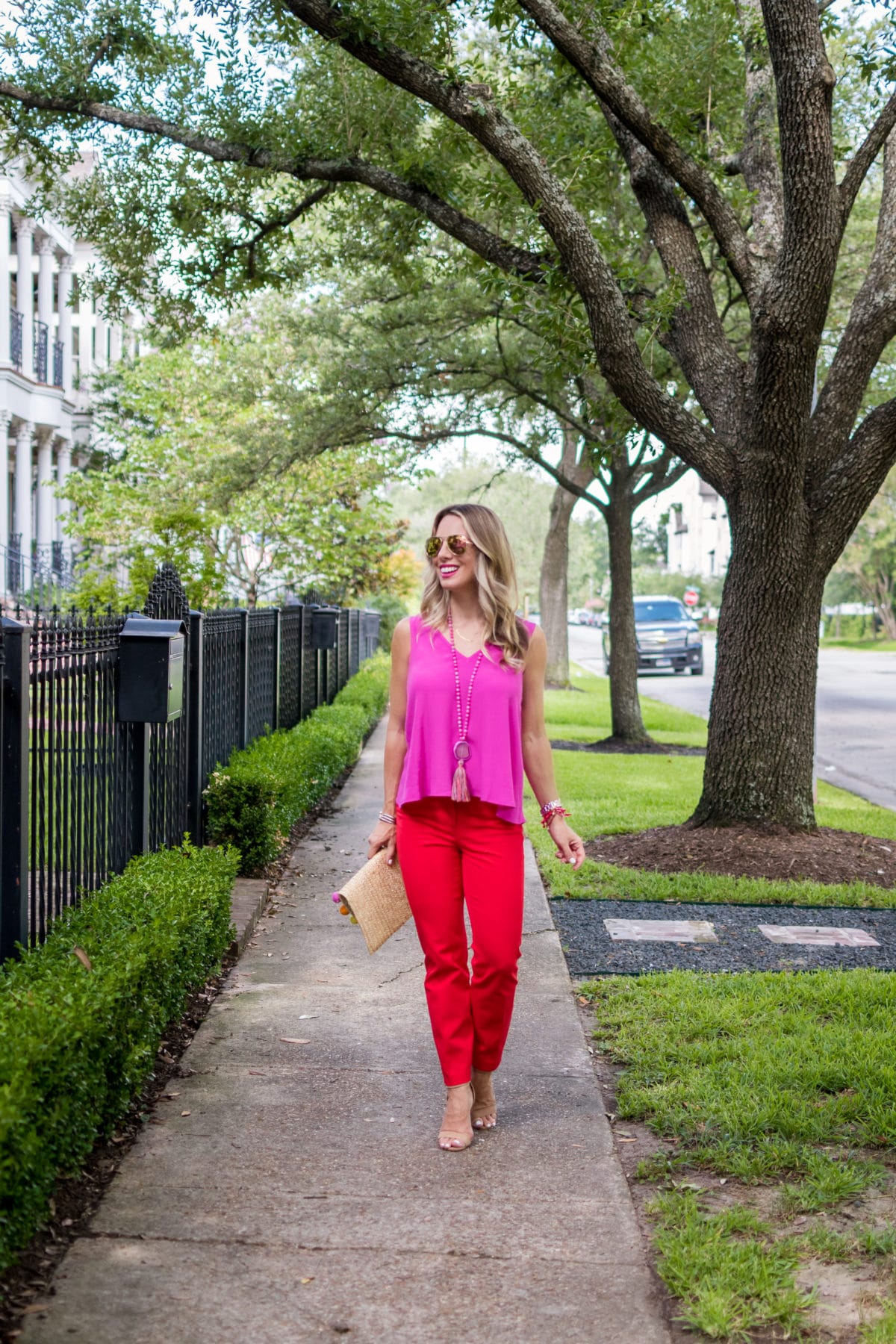 what to wear with red pants