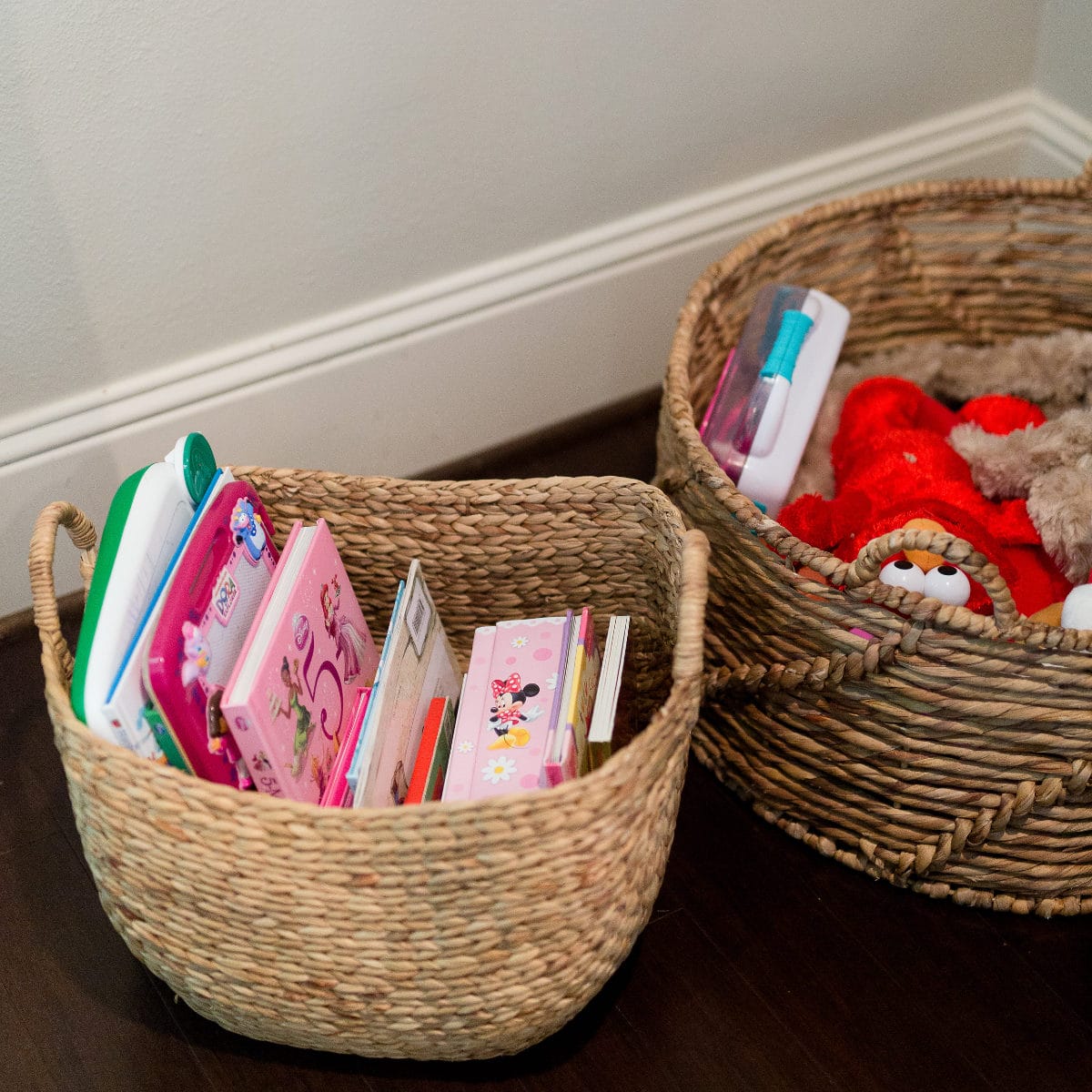 how to organize toys in the living room