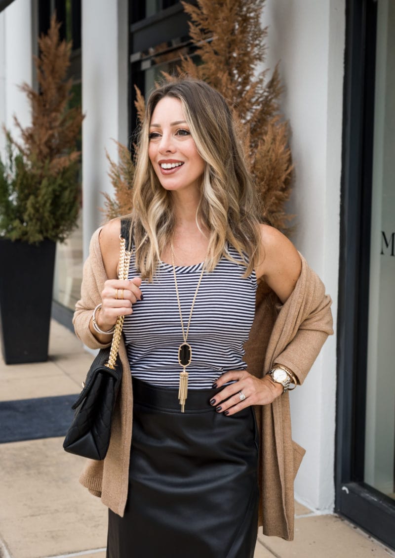6 Black Leather Skirt Outfit Ideas For Fall – Honey We're Home