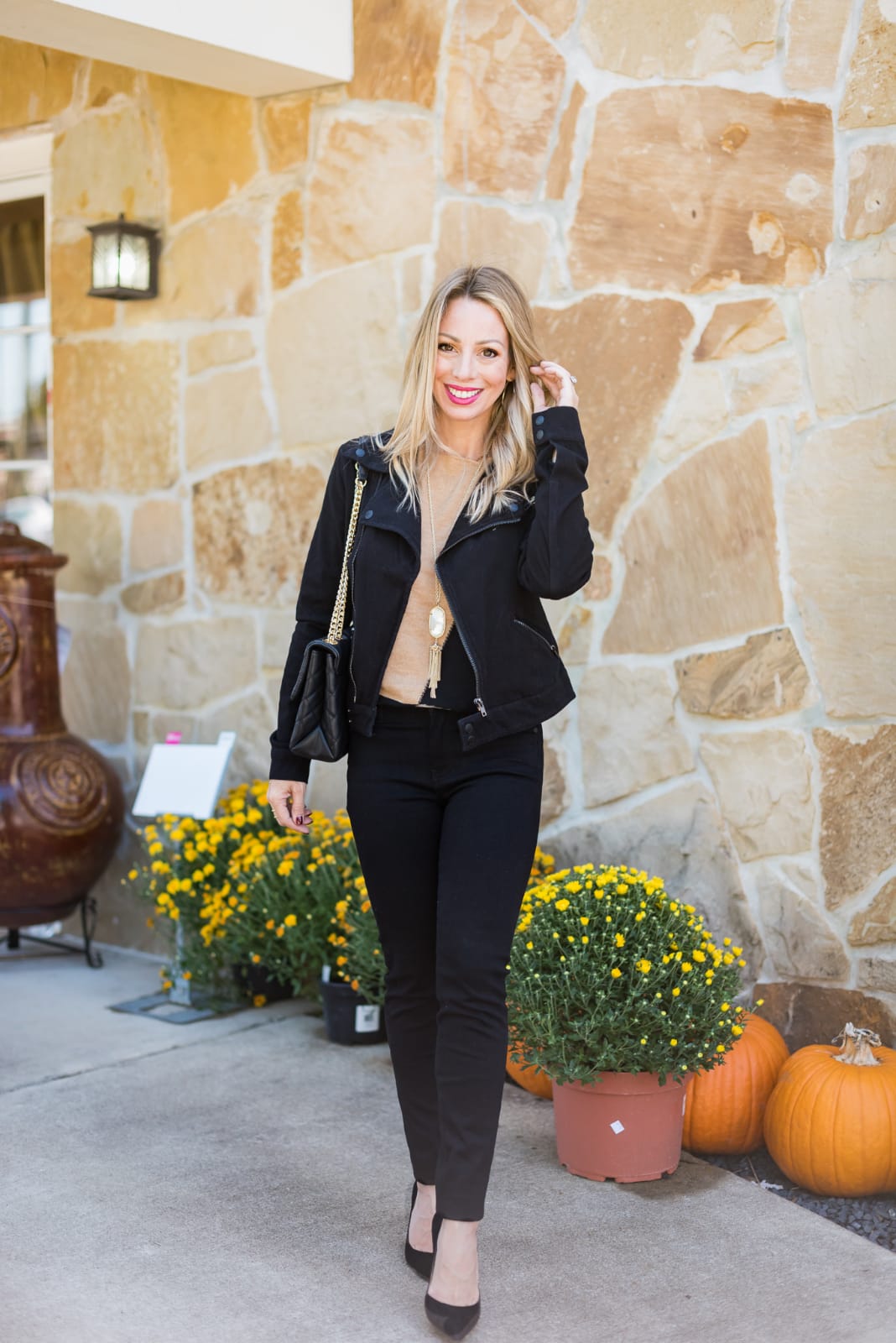 Cute Fall Neutral Outfit - Liverpool Jeans.4