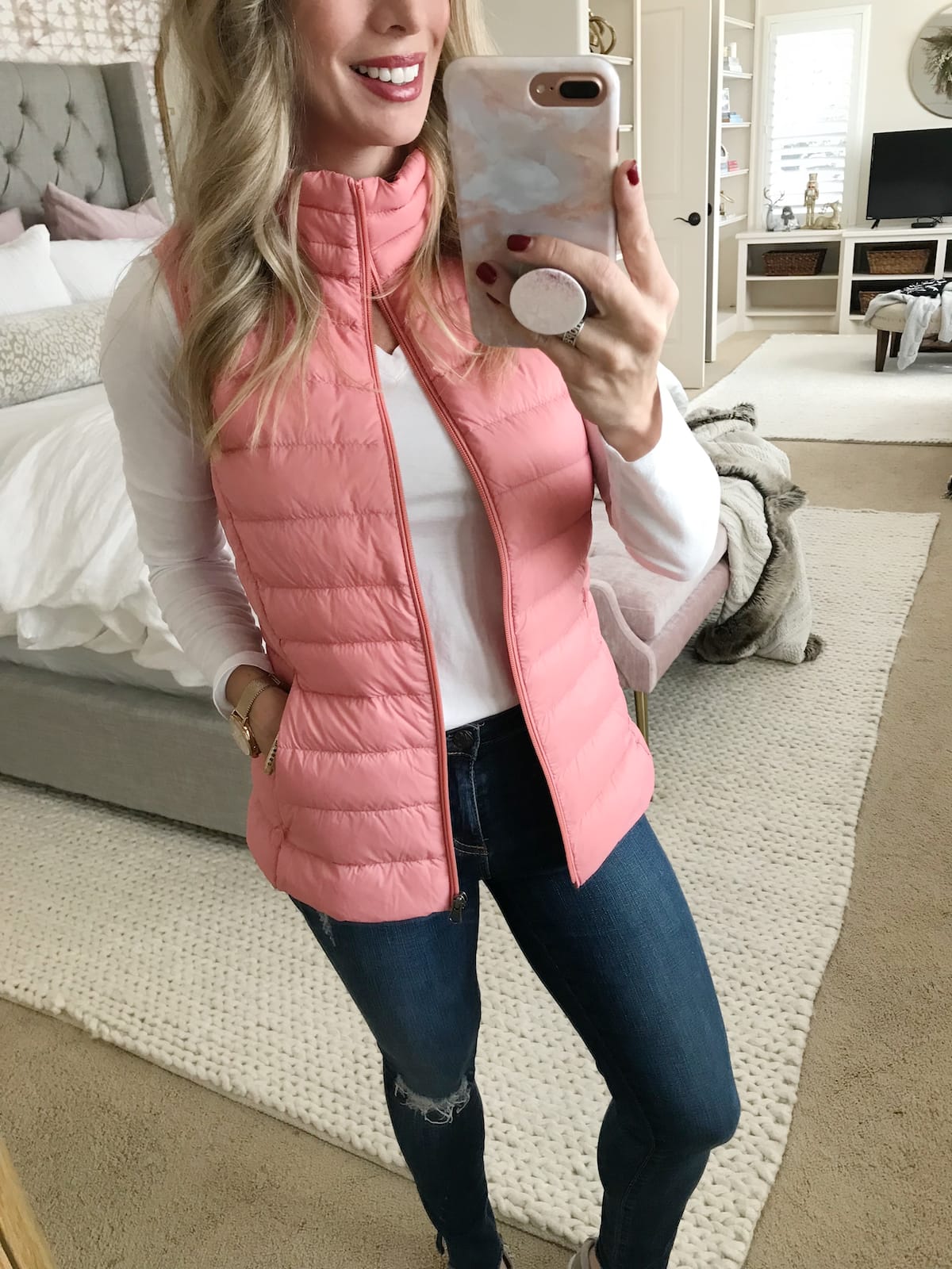 Amazon Fashion Haul - jeans and pink puffer vest (1)