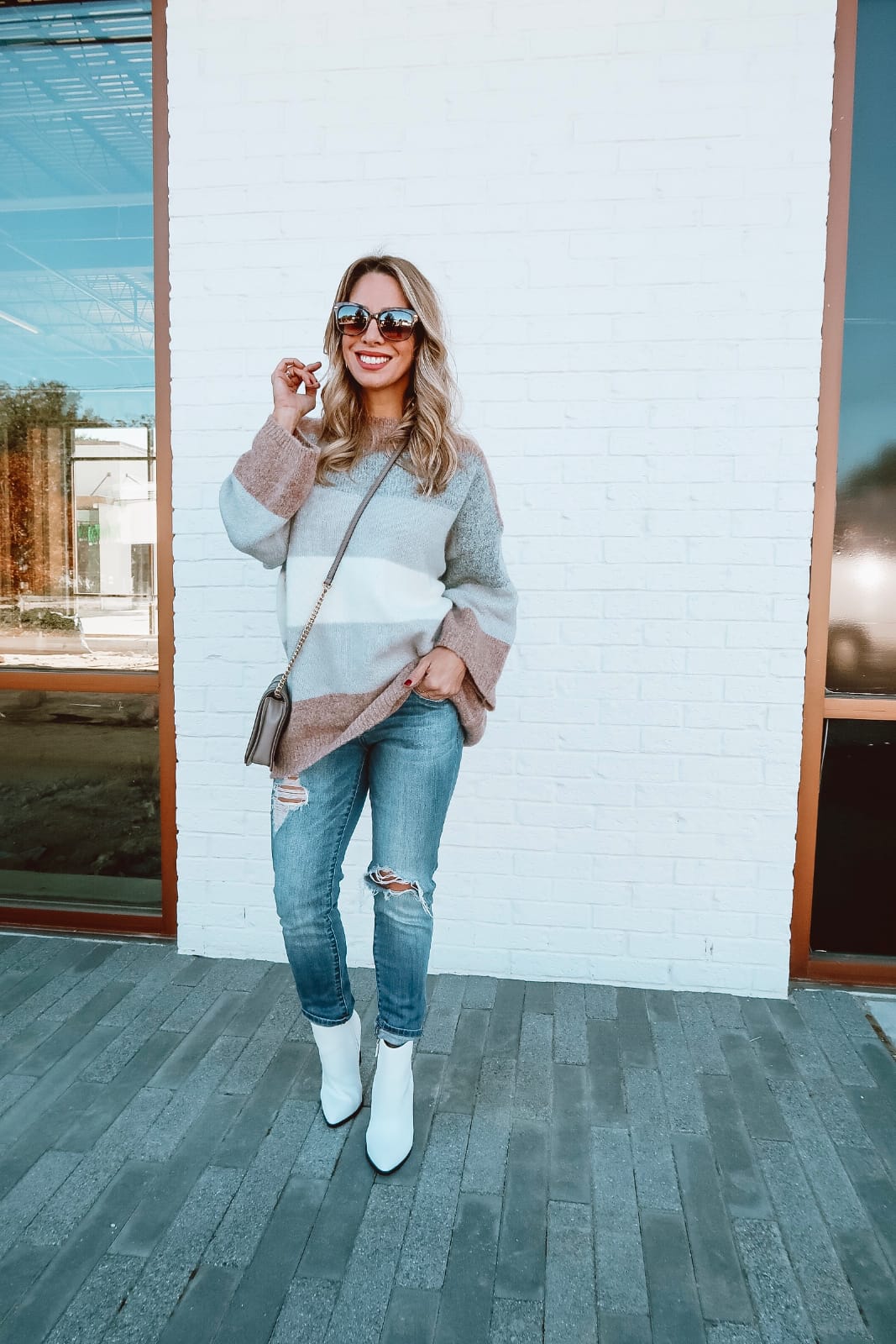 Winter outfit - grey sweater skinny jeans and leopard booties