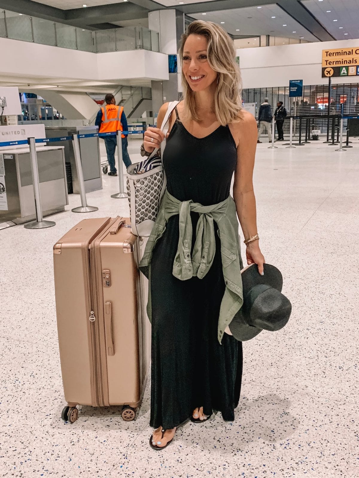 Maxi dress - comfy travel outfit