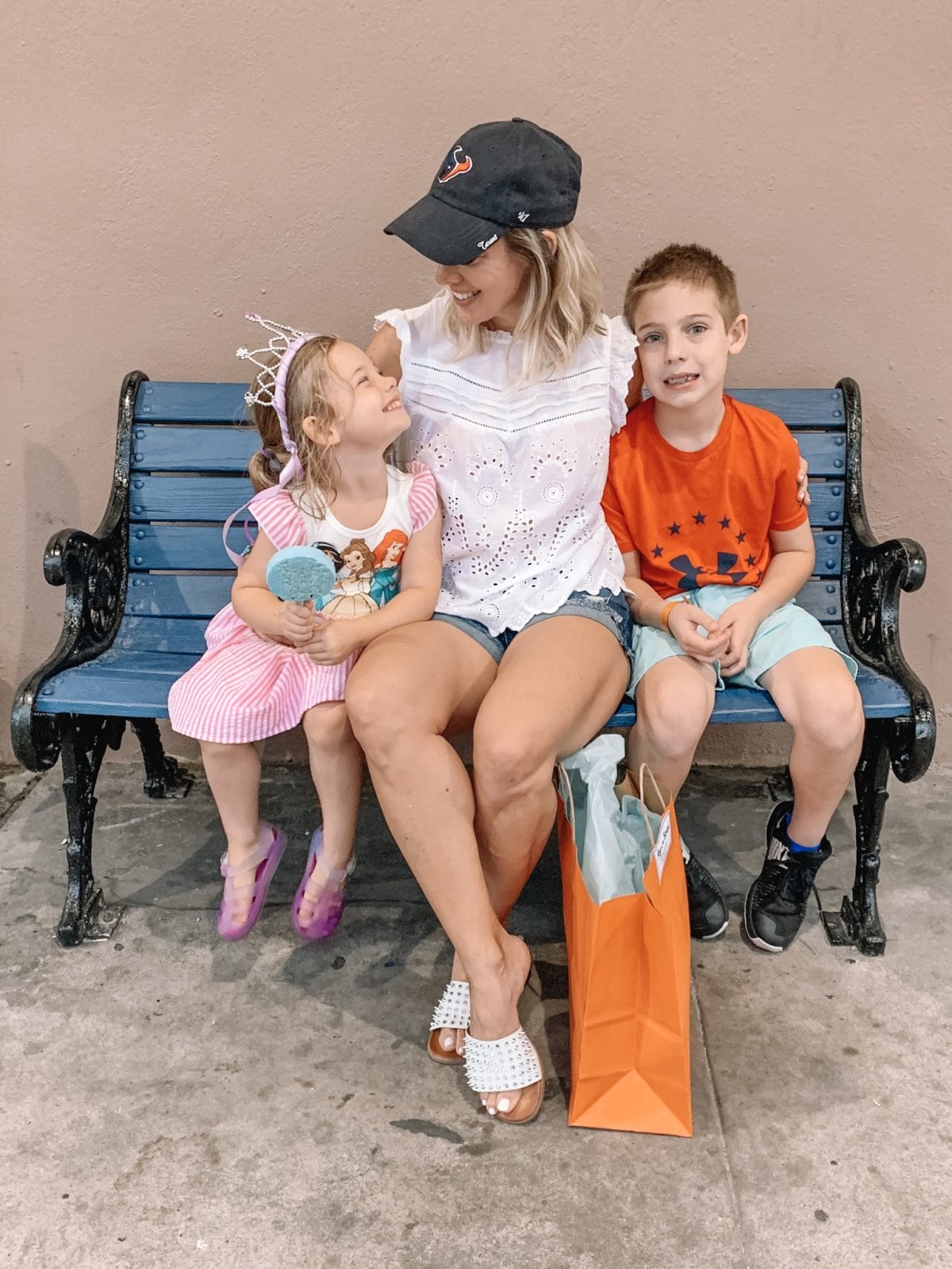 48 Hours in Galveston - mother daughter and son in galveston