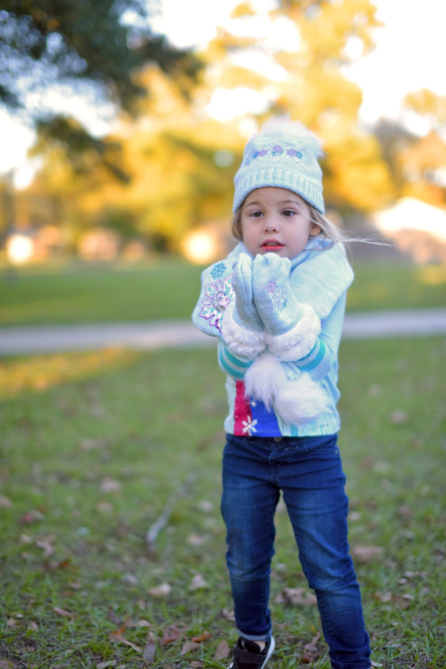 Frozen tee and hat, mittens scarf