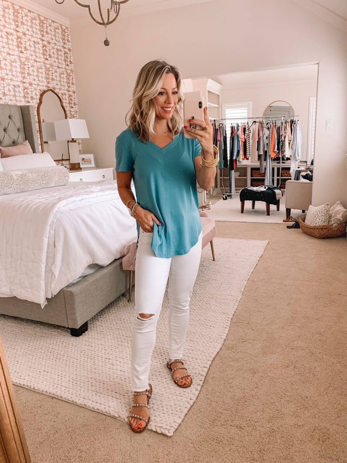 Amazon Fashion Finds, V-Neck Tunic Top, White Jeans, Studded Sandals 