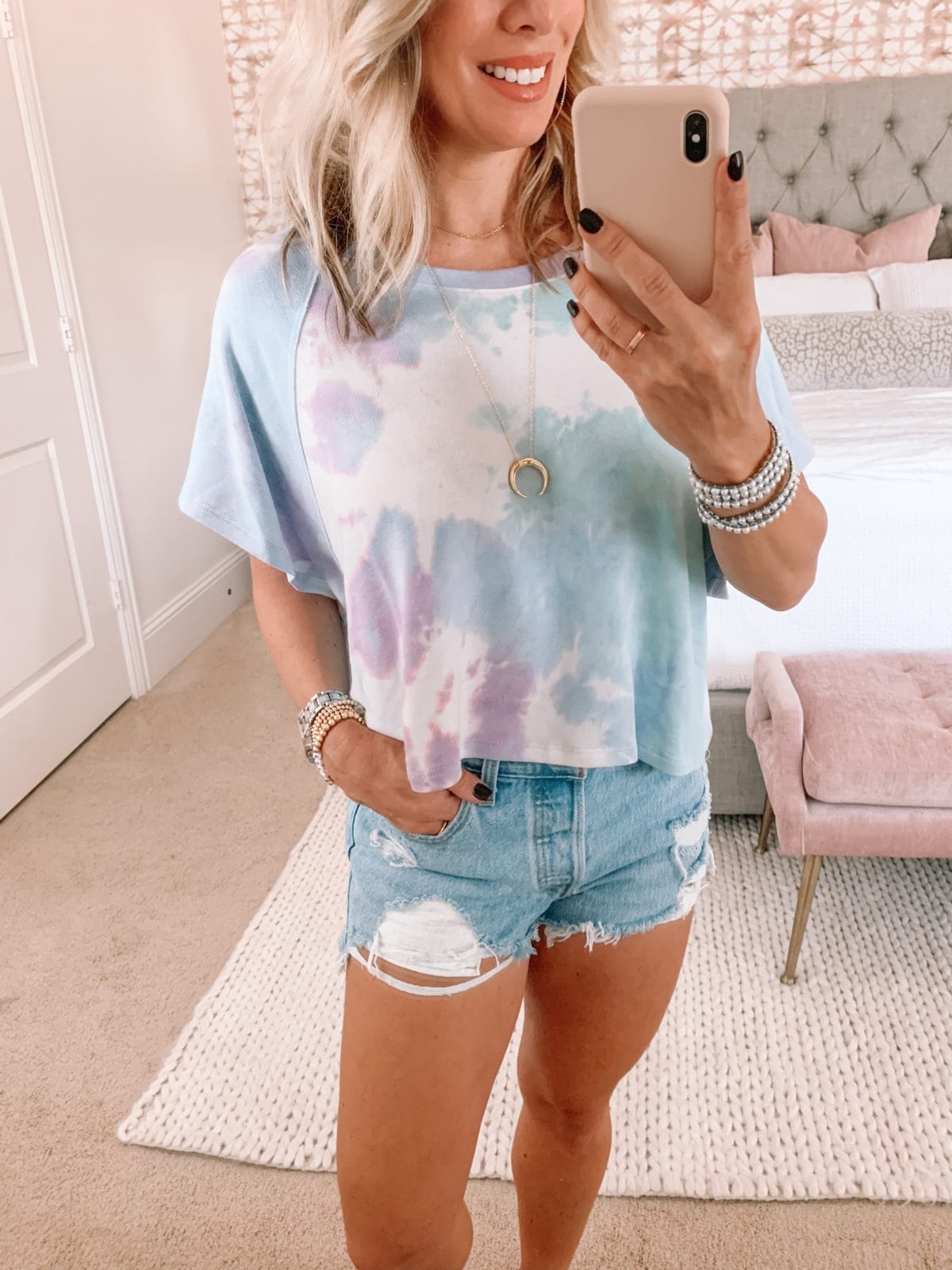 Red Dress Fashion Finds, Tie Dye Top, Jeans Shorts
