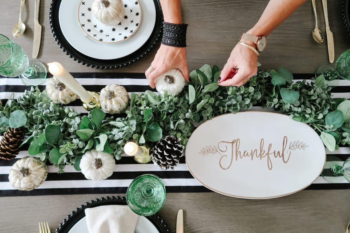 Thanksgiving Tablescapes, Modern Black and White with Gold Accents