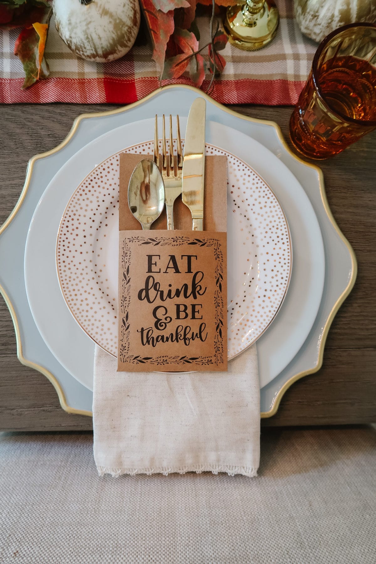 Thanksgiving Tablescapes, Traditional Fall Colors