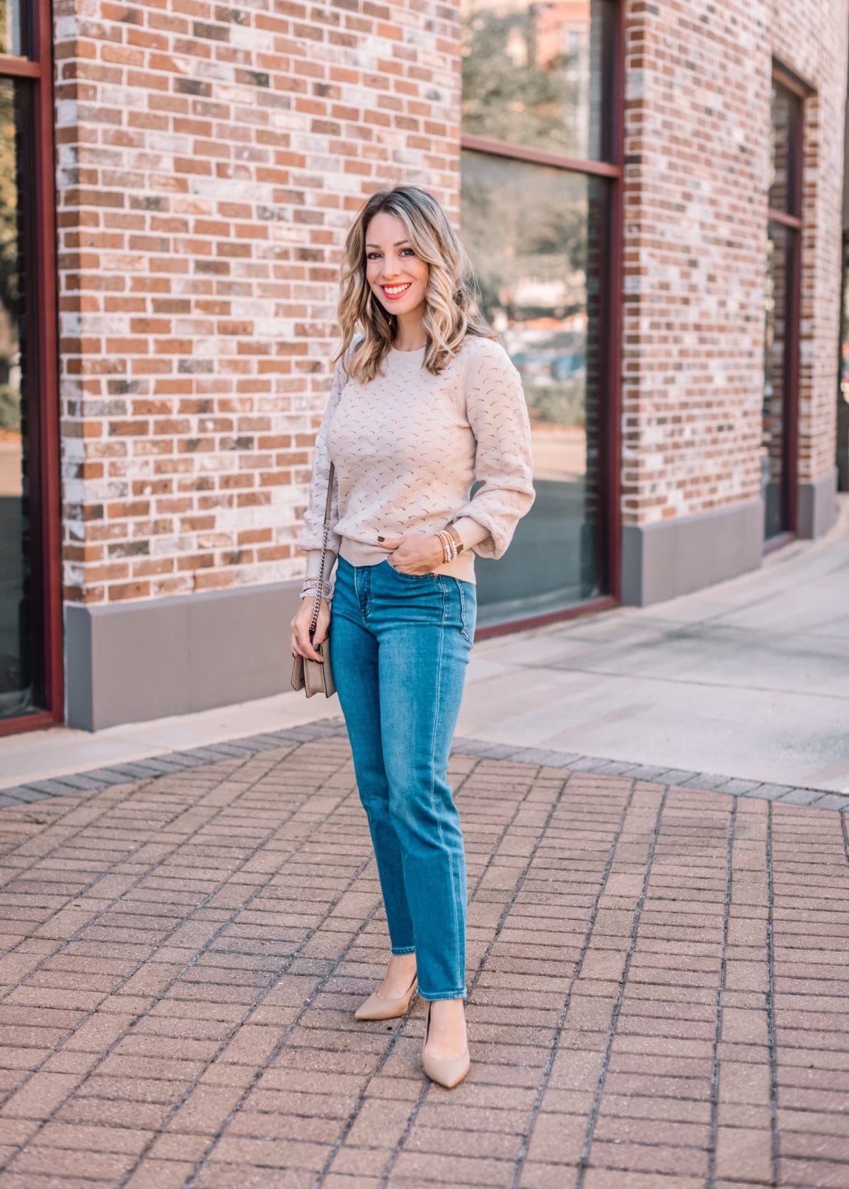 Express Fashion, Ponitnelle Sweater, Jeans, Nude Heels 