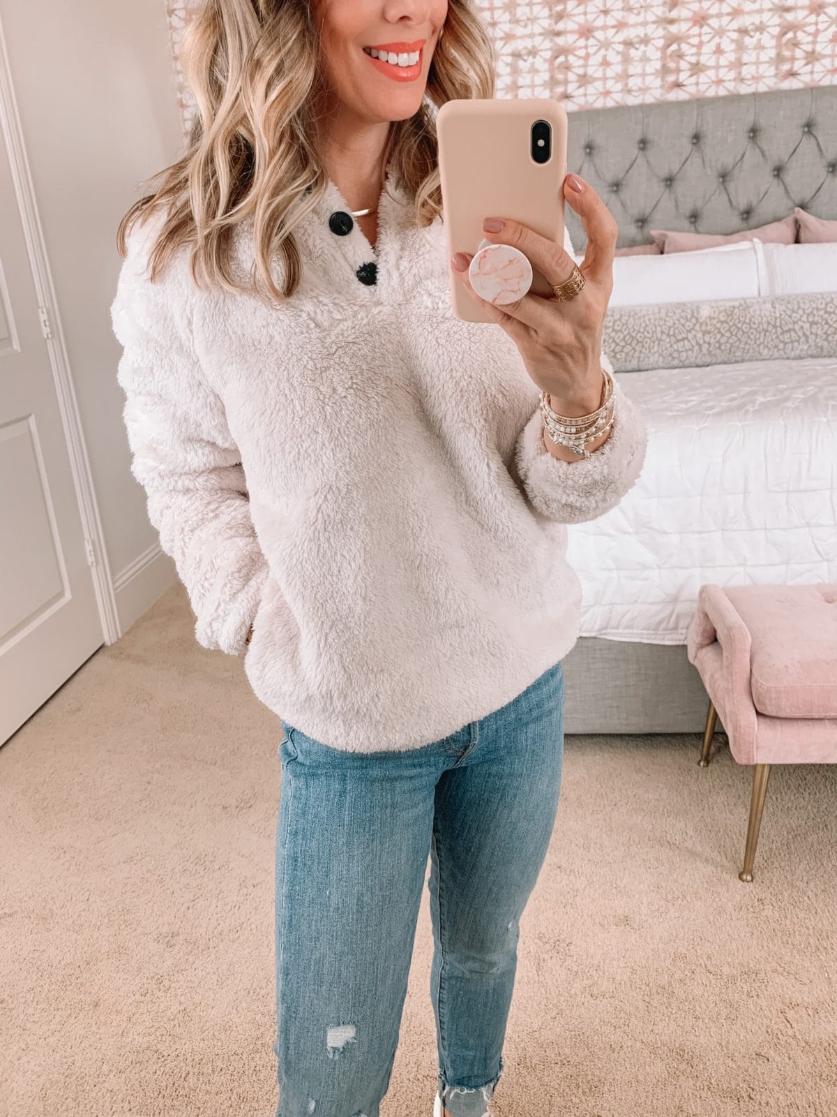 Amazon Fashion Faves, Pullover, Jeans, Sneakers 