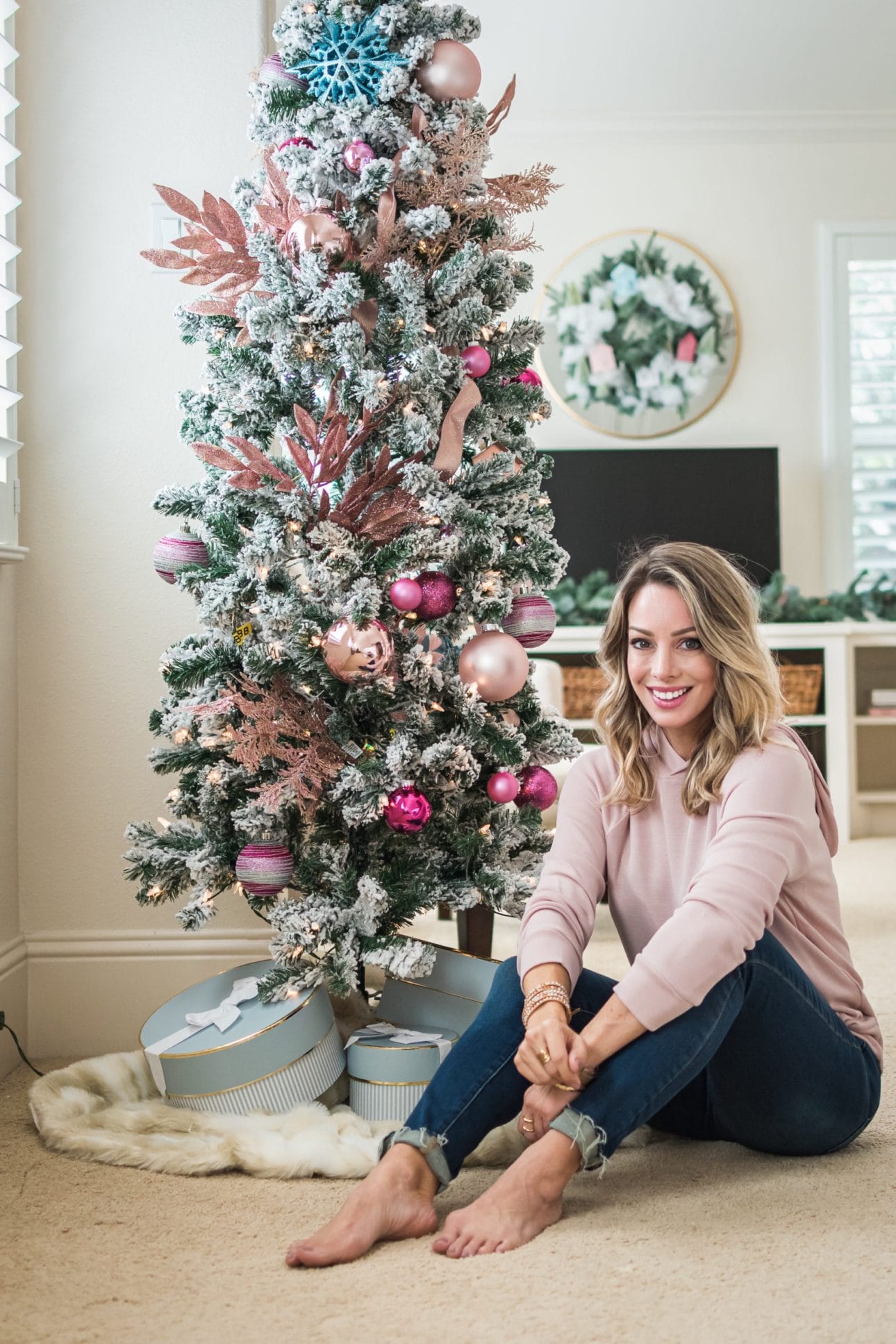 Christmas Home Tour, Tree, Pullover, Jeans 