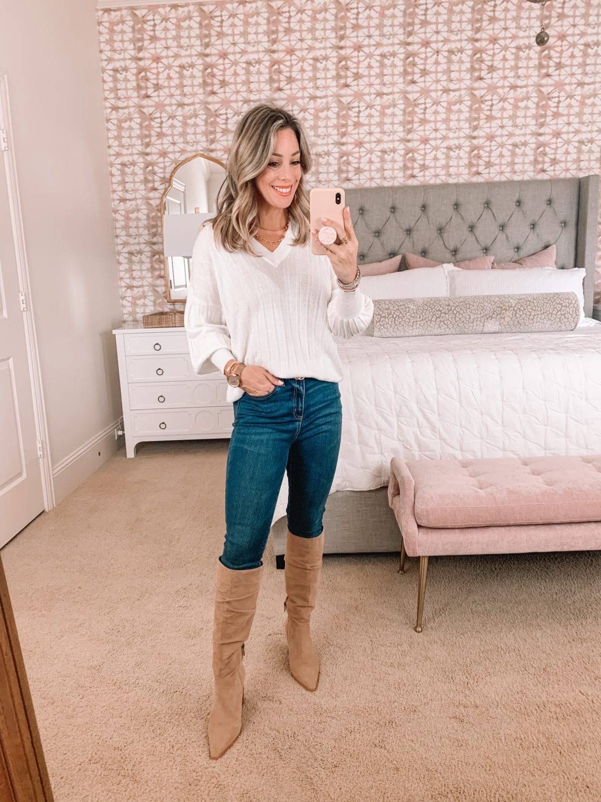 Amazon Fashion Faves, V-Neck Sweater, Jeans, Boots 
