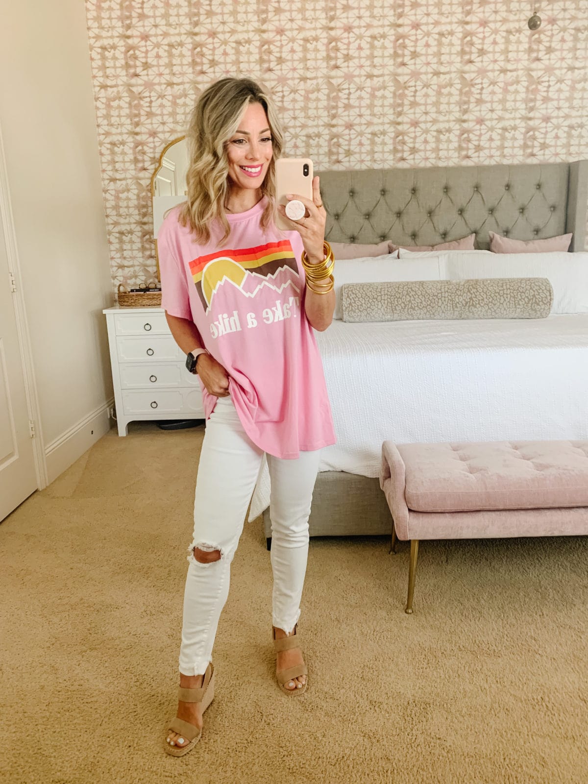 Amazon Fashion Faves, Graphic Tee and White Jeans with Wedges 