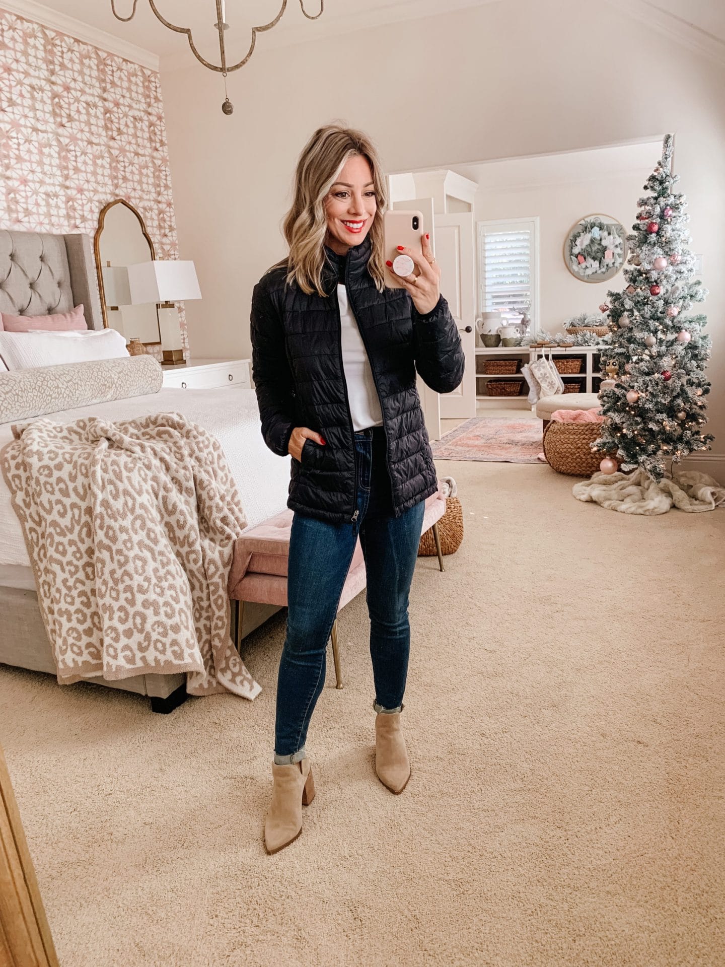 Amazon Fashion, Puffer Coat, Jeans, Booties 