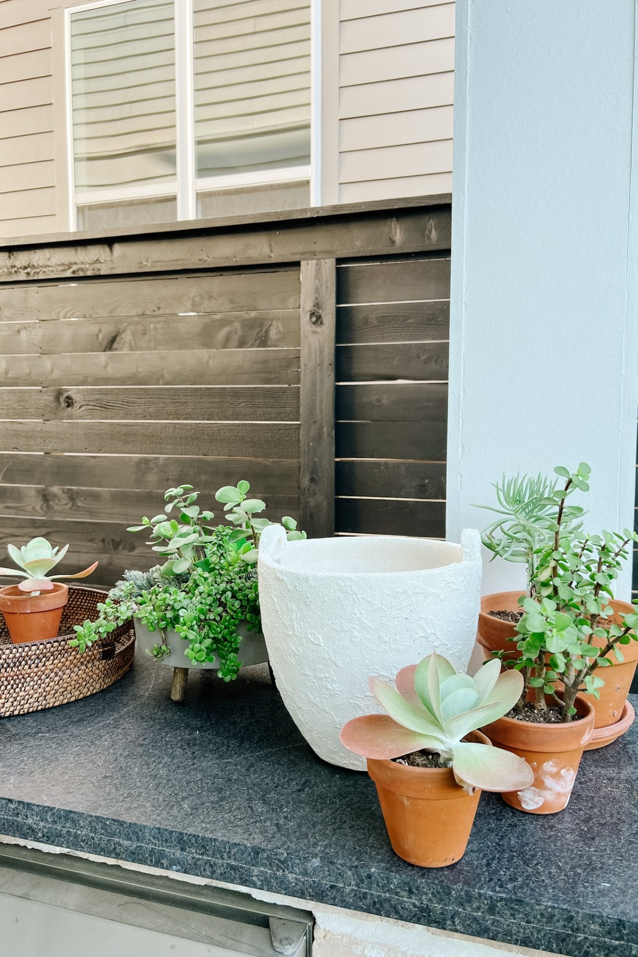 Pots for outdoor flowers