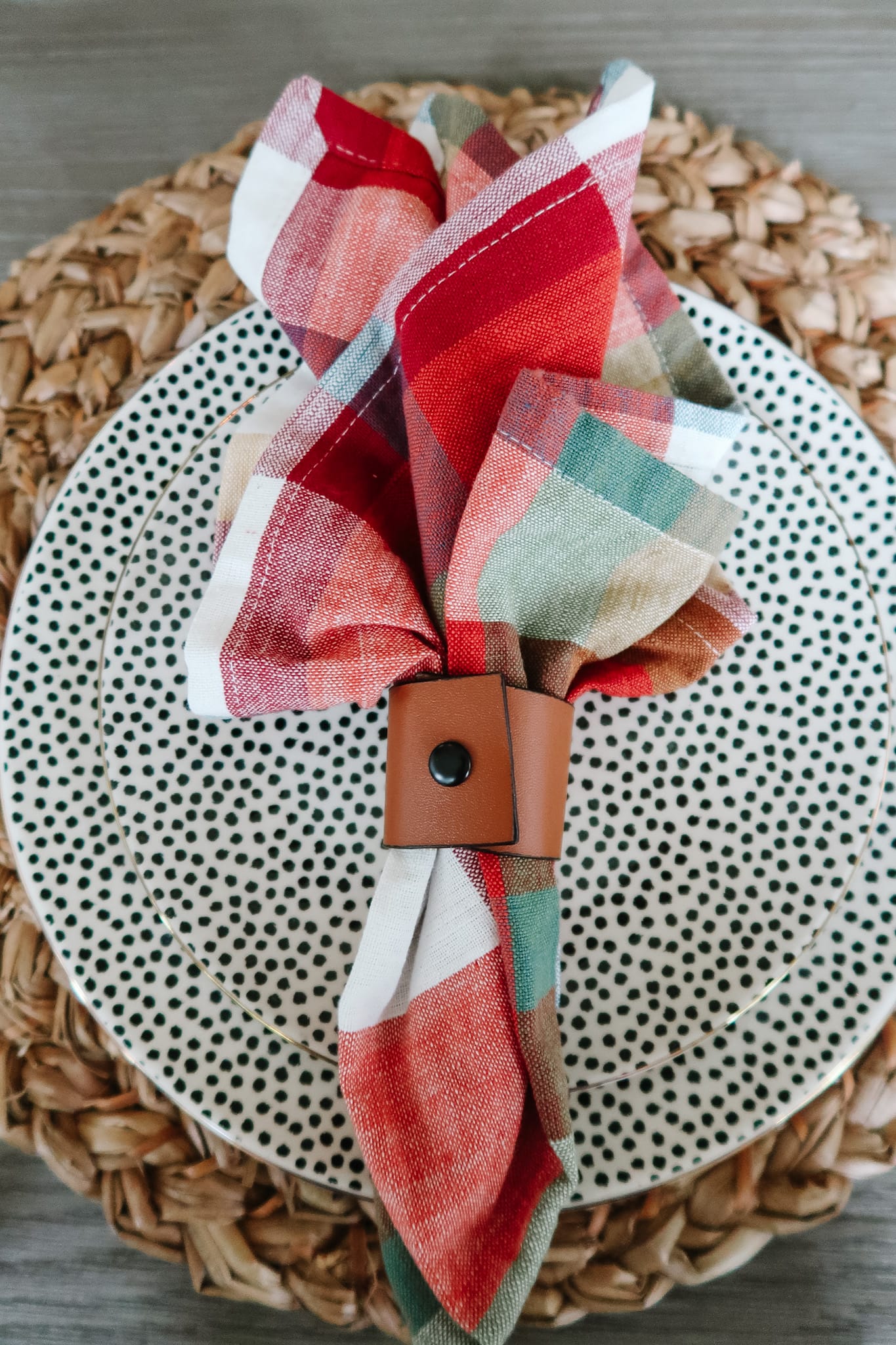 Fall Decor, Dotted Plates, Hyacinth Charger, Plaid Napkins, Leather Napkin Ring 