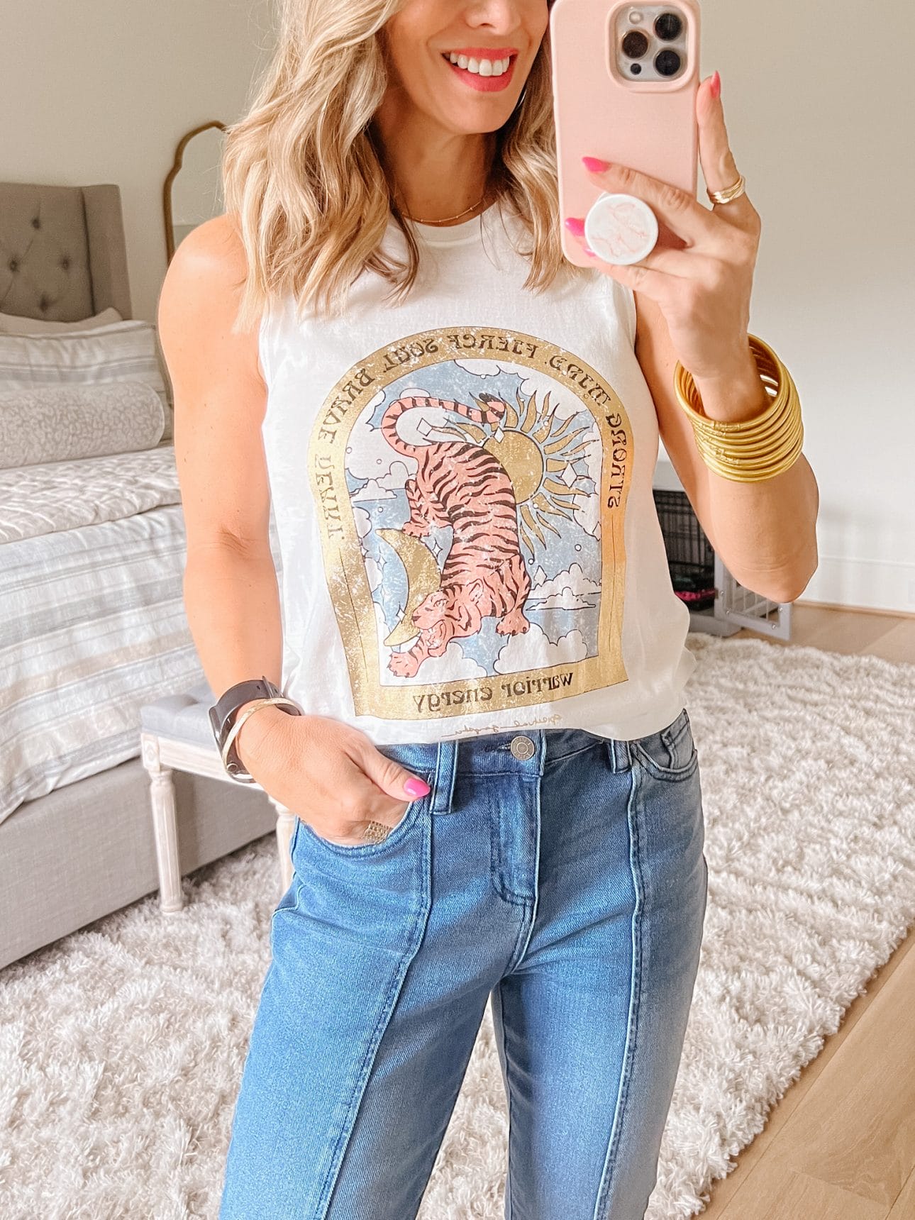 Graphic Tee, jeans
