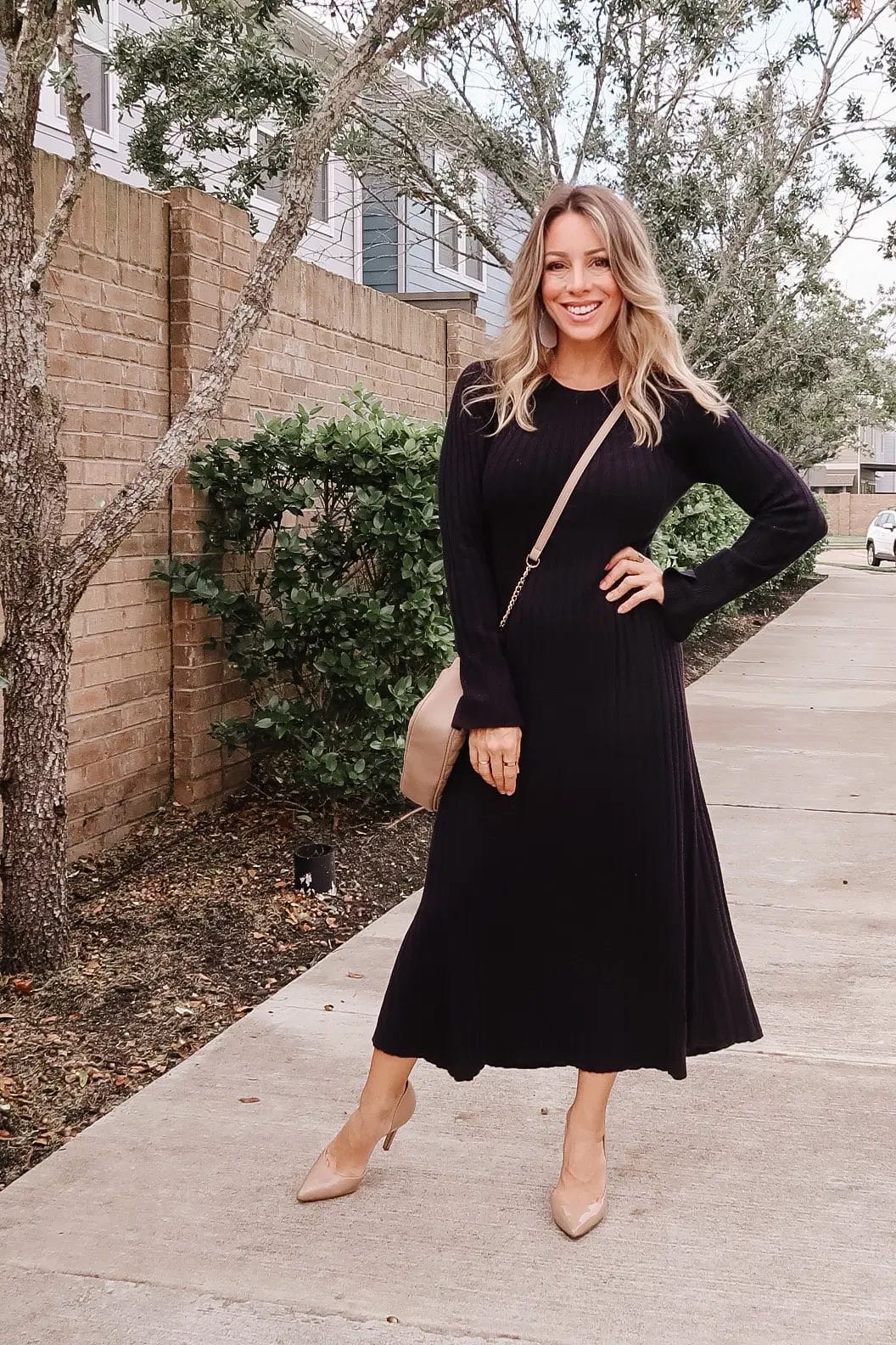 Workout Outfit - One Small Blonde  Dallas fashion blogger, Girls night,  Lounge wear