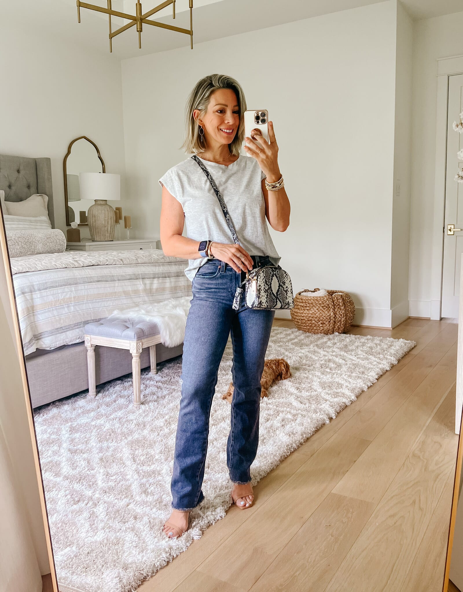 The Perfect Shoe To Wear With Baggy Jeans Is Already In Your Closet | How  to wear, Denim fashion, Baggy jeans