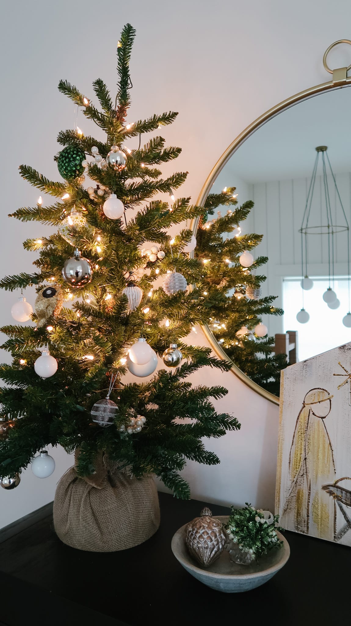 Christmas Tree, Ornaments, Nativity Art
